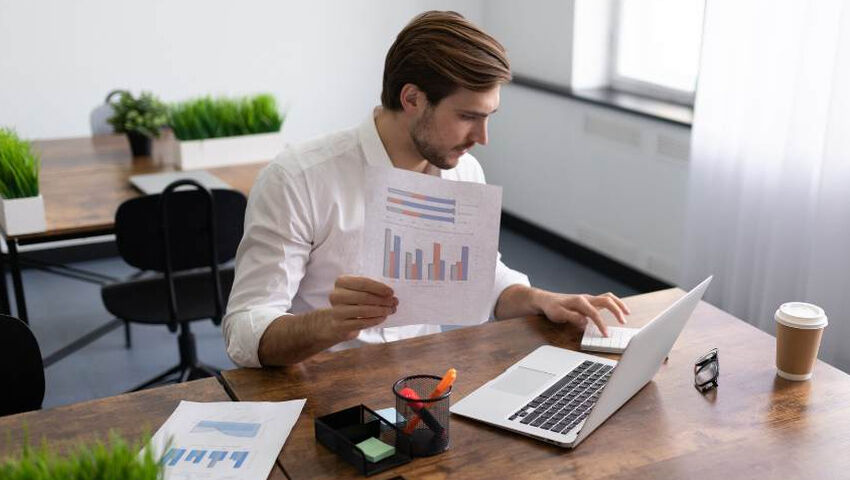 Personne faisant de la fiscalité imposition dividendes